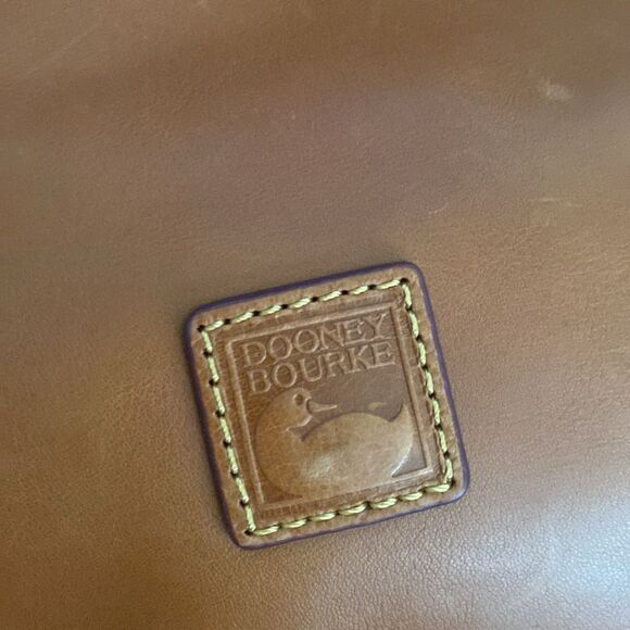 Dooney bourke Brown Leather Handbag with Red/green  Interior - Picture 8 of 10